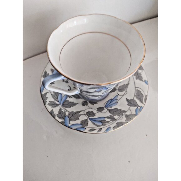Royal Grafton Bone China Teacup & Saucer – Floral - Blue Flowers, Grey Leaves - Picture 5 of 8